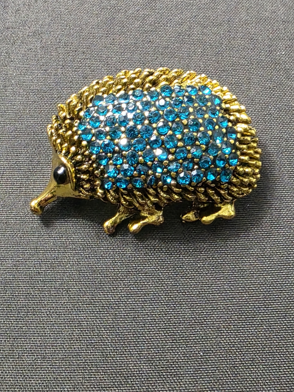 Estate - Gold Tone - Vintage Animal/ Hedgehog Brooch Blue Stones - 540